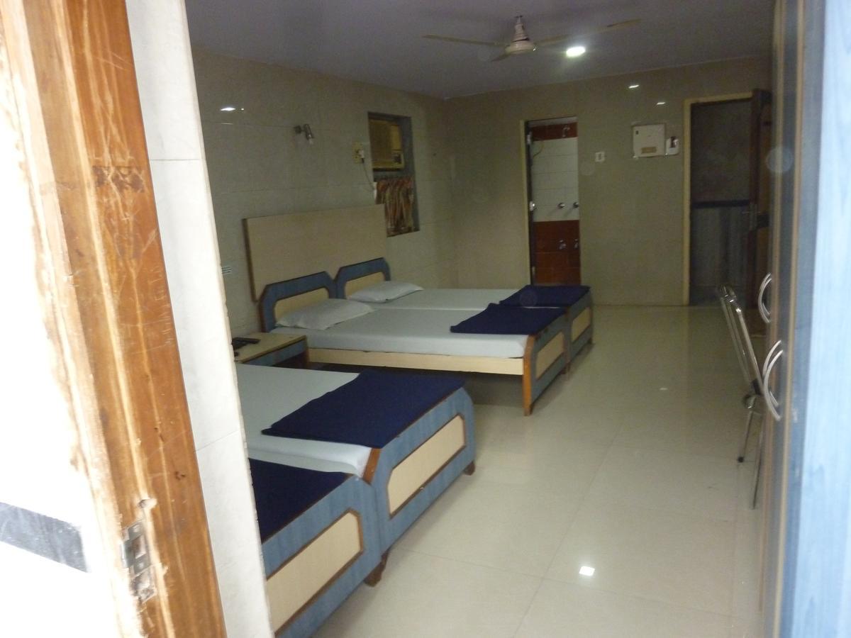 Hotel Stars Mumbai Quarto foto