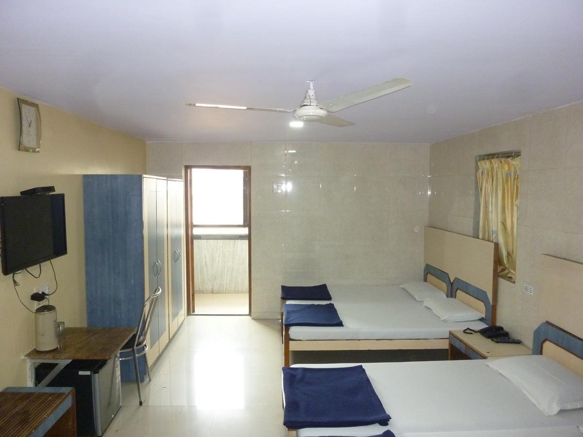 Hotel Stars Mumbai Quarto foto