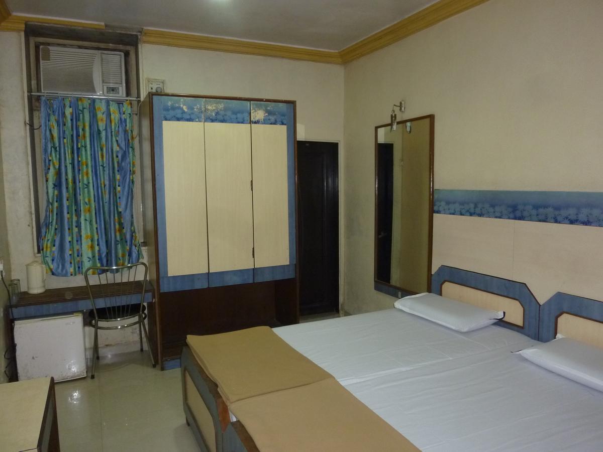 Hotel Stars Mumbai Quarto foto