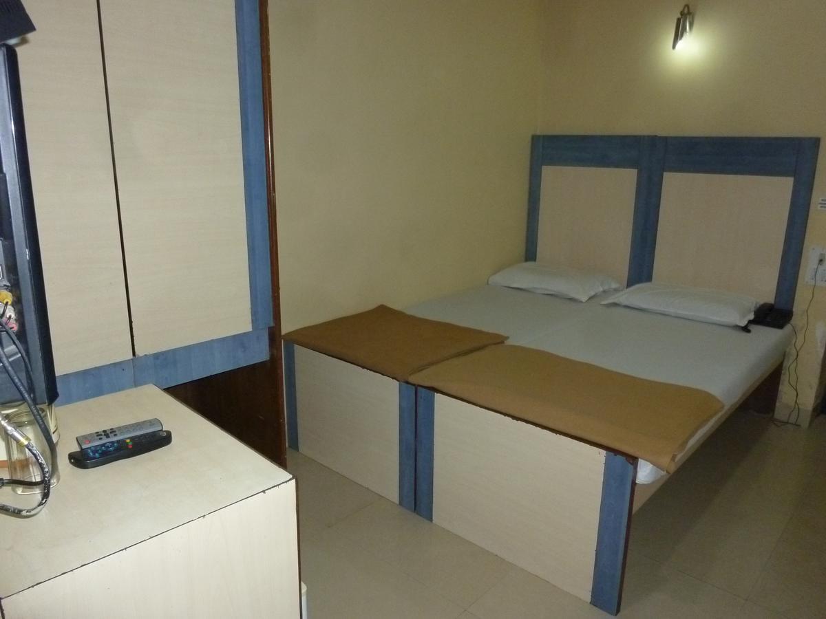 Hotel Stars Mumbai Quarto foto