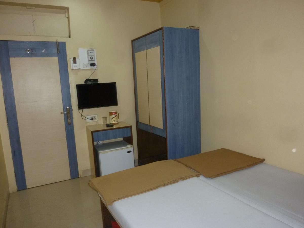 Hotel Stars Mumbai Quarto foto